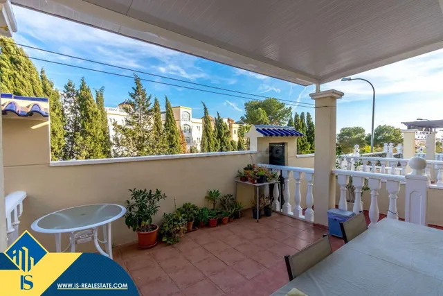 PRECIOSO CASA CON PISCINA EN ORIHUELA COSTA!!! - foto 2