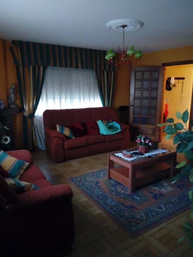 Chalet con jardín y piscina en Leiro — 20
