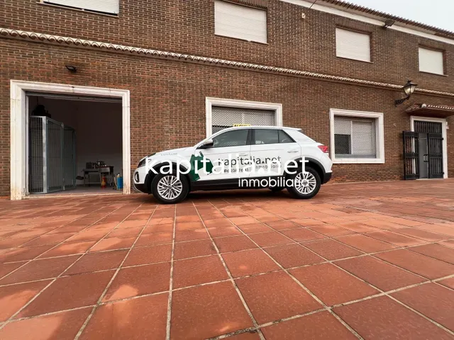 SALON DE EVENTOS EN ALQUILER O VENTA EN GENOVES A 5 MINUTOS DE XATIVA — 3
