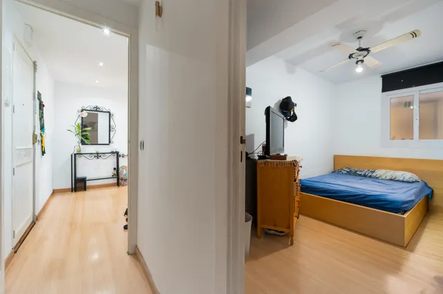 Venta cuarta planta 3 habitaciones sin ascensor Reyes Católicos — 14
