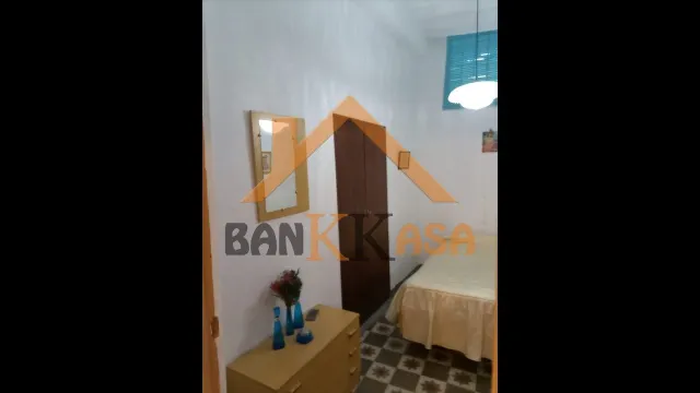 SE VENDE CASA CON LOCAL ABAJO EN FIÑANA ZONA CENTRO — 24