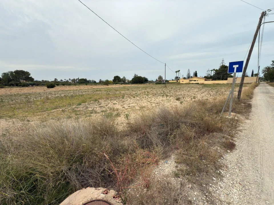 PARCELA A LA VENTA EN VALVERDE