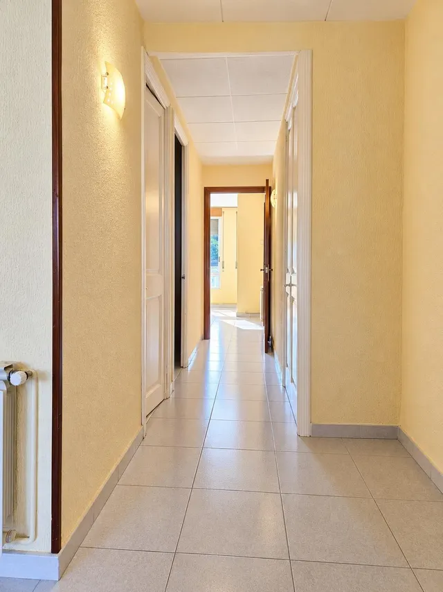 Piso de 3 habitaciones en Valls de Torroella, Sant Mateu de Bages — 10