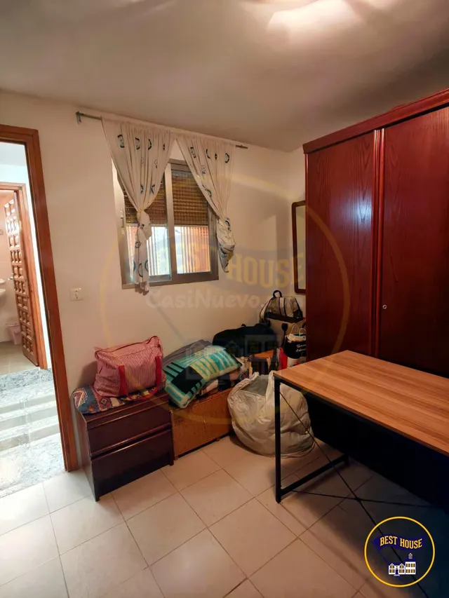 AMPLIA CASA DE 6 habitaciones EN MOHORTE — 34