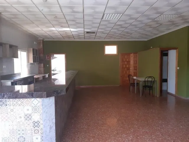 Casa vallada en la ciudad — 10