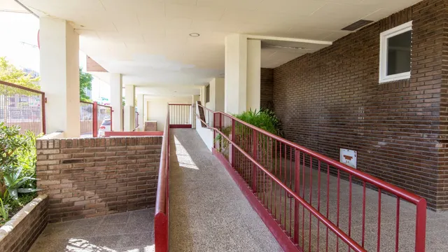 Piso con 2 terrazas y 3 dormitorios junto a la Aljafería, Zaragoza — 35