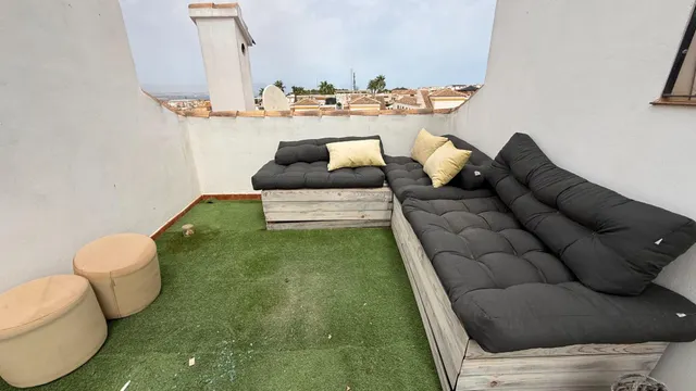 Adosado con terraza y sótano — 38