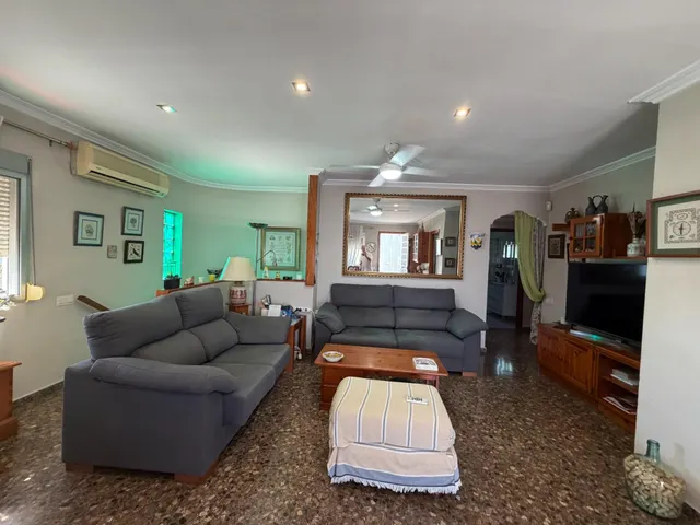 Espectacular Chalet en La Pobla de Vallbona - Ideal para Vivir — 19