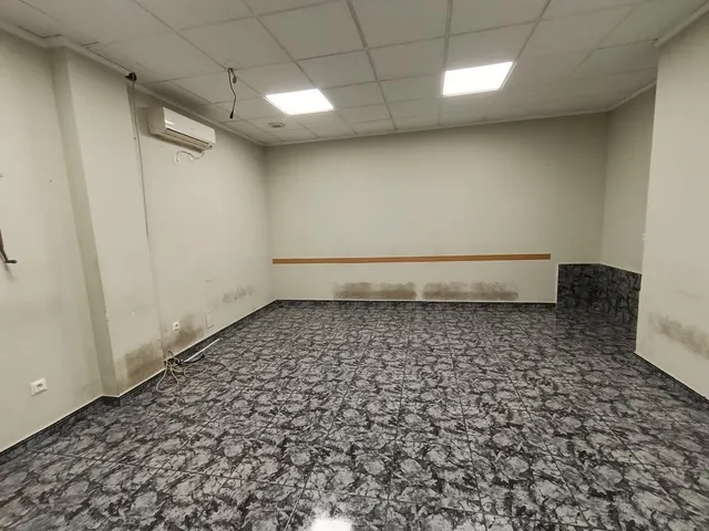 Local comercial en zona comercial — 6