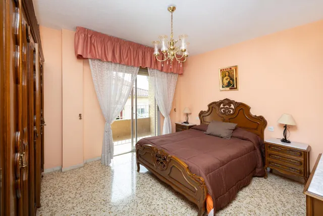 FANTASTICA CASA ADOSADA EN MARACENA — 25