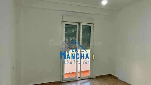 *175.000€* INMOBILIARIA LA MANCHA VENDE PISO EN ZONA CIRCUNV - foto 4