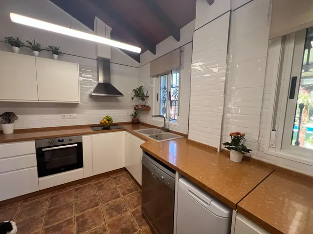 Una casa rural verdaderamente especial: privada, acogedora y perfectamente conectada tanto con el pueblo como con la costa. Bienvenido a un lugar dondela paz, el espacio y la naturaleza se fusionan — 11
