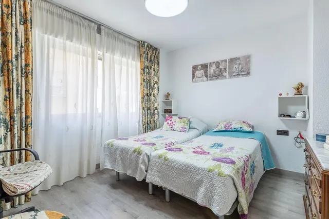 GRAN PISO JUNTO CAMPUS DE LA SALUD — 11