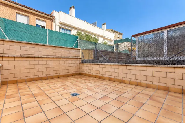 Espai, terrassa i garatge al centre de Vilanova del Cami — 4
