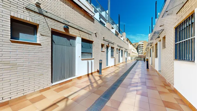 ESTUPENDO ADOSADO EN SUECA CON  VISTAS A MARAVILLOSOS PAISAJES — 11