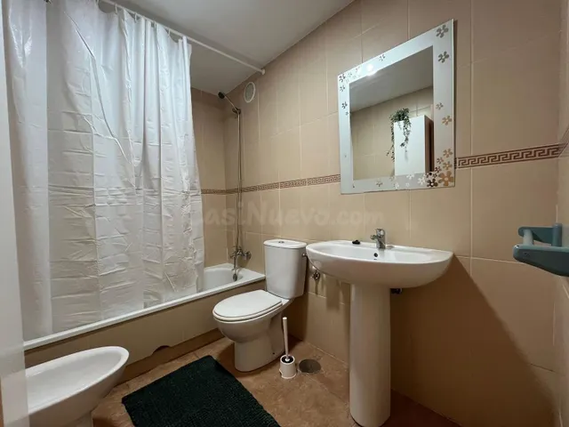Se alquila habitación con baño privado en C/ Rosa García Ascot 550€- 1 de Noviembre — 3