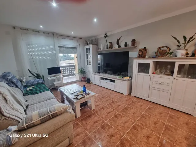 CASA ADOSADA EN VENTA EN CAMARLES – AMPLITUD, TRANQUILIDAD Y - foto 2