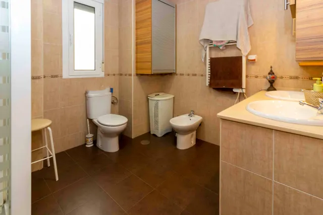 Amplia Casa en Badajoz - Ideal para Familias (Bda San Miguel) — 34