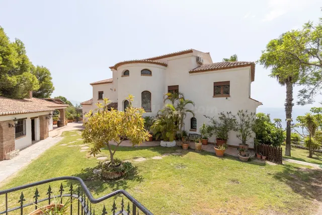 Chalet 7 habitaciones 1079m² en venta - Monte los Almendros 