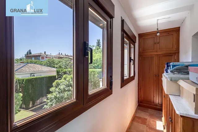 Chalet Exclusivo en Camino Bajo de Huétor — 26