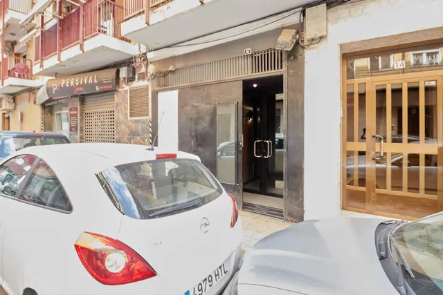 LOCAL CON LICENCIA EN CATARROJA — 4
