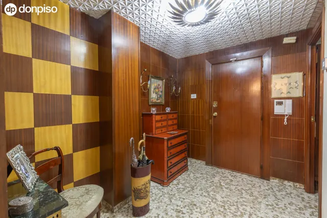 Amplia vivienda en pleno centro de Granada — 31