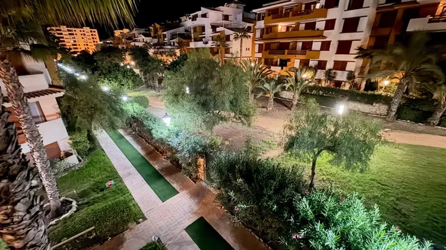 Gran apartamento en Torrevieja: 2 hab, 1 baños — 12