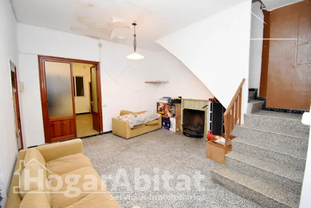 AMPLIA CASA CON TERRAZA PARA CREAR TU HOGAR DE ENSUEÑO - foto 2