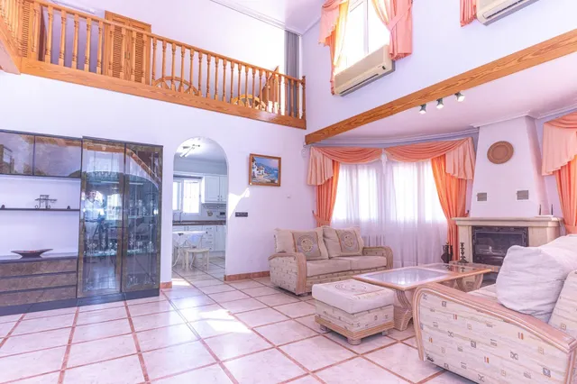 CHALET CON PISCINA PRIVADA EN LA ZENIA - PLAYA FLAMENCA — 11