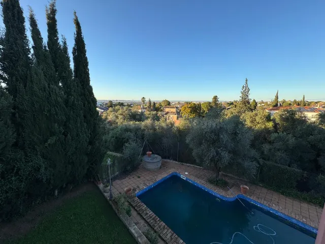Exclusivo chalet de lujo en Montequinto - foto 4