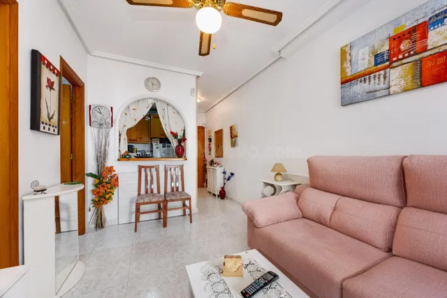 Apartamento de 1 dormitorio con piscina comunitaria a 450m d - foto 2