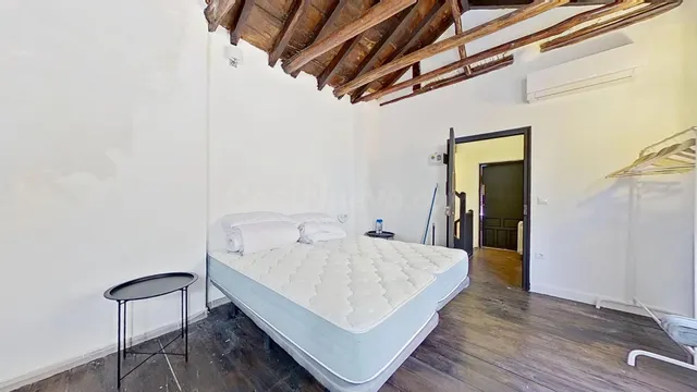 Edificio turístico con cambio de uso a Hostal — 47