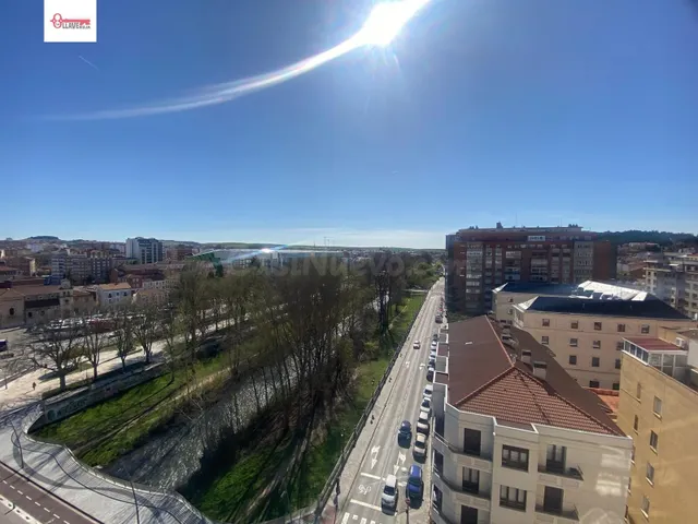 En Burgos. Avda. Arlanzón. Espectacular piso de cuatro dormi - foto 5