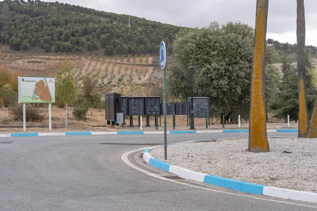 VENTA DE PARCELA EN LA URBANIZACIÓN CAÑADAS DEL PARQUE — 28