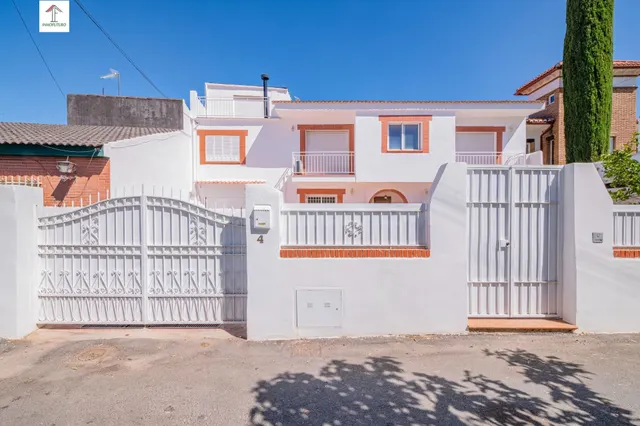 CASA EN OGIJARES — 3