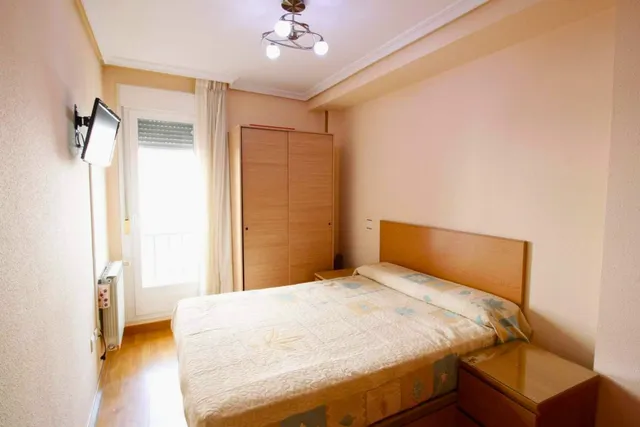 PISO DE UNA HABITACIÓN CON ASCENSOR EN CARABANCHEL — 10