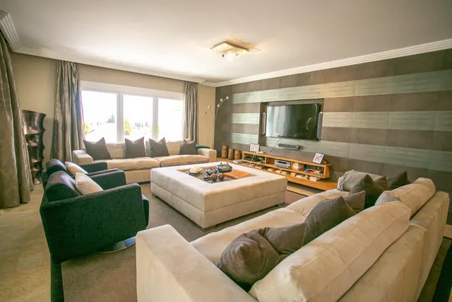 Precioso y lujoso apartamento con vistas al mar en Monte paraíso, en la Milla de Oro. Marbella — 4