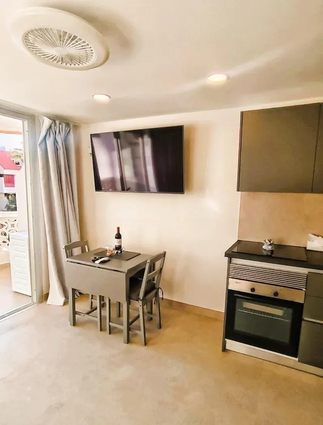 Apartamento de 1 dormitorio con terraza en Residencial Playa - foto 4