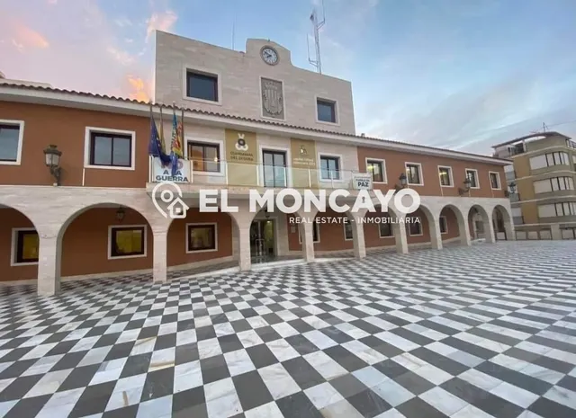 Fantástico apartamento de tres dormitorios a tan solo 300m de las playas de Guardamar del Segura, Alicante — 24