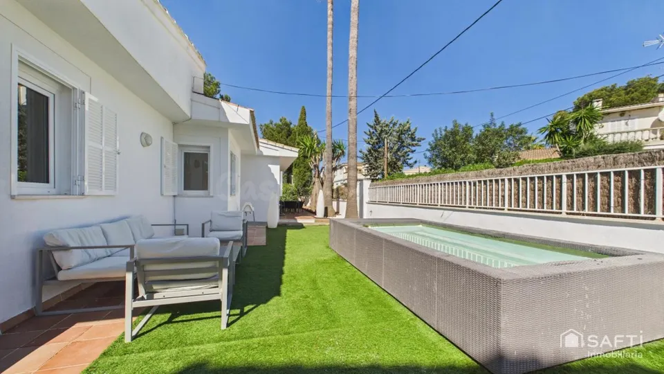Villa con piscina privada y jacuzzi - Licencia turística para 8 personas - Can Picafort - Calle Tords