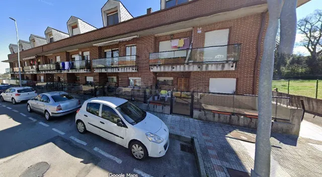 SE VENDE inmueble + garaje ALQUILADO en Astillero (El)