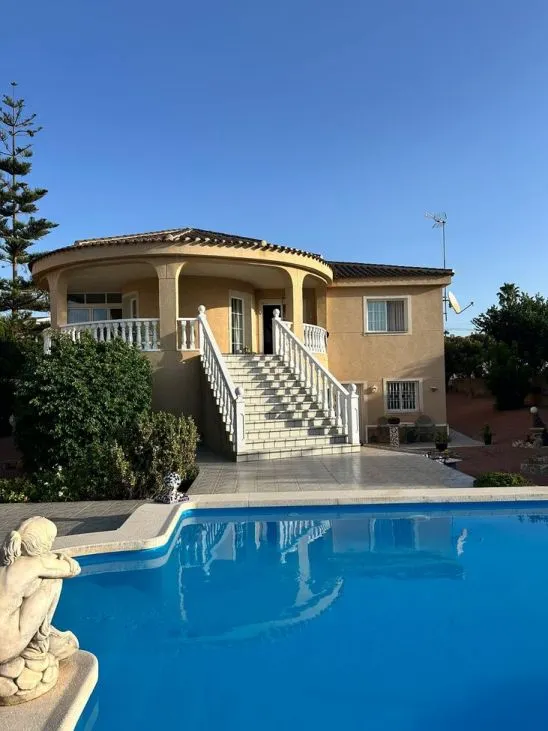 Villa 3 habitaciones 292m² en venta - Centro — 25