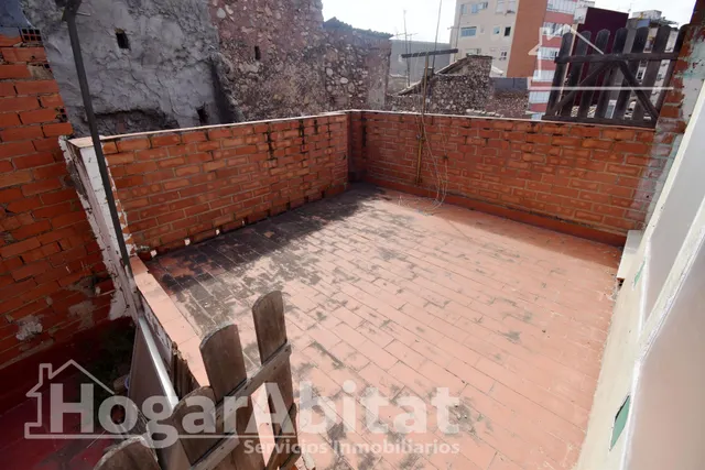 CASA MUY AMPLIA PARA REFORMAR, CON TERRAZA Y TRASTERO — 11