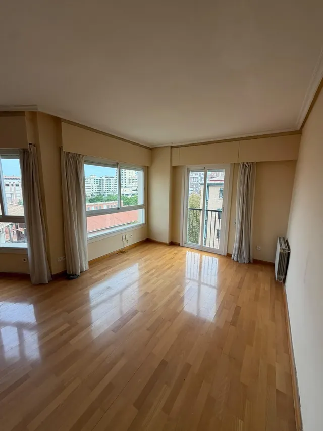 Magnifico piso en juan carlos i — 23