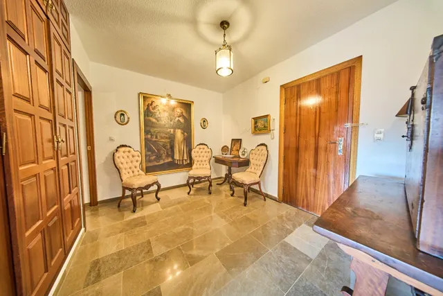 Residencia exclusiva en Paseo del Salón con vistas despejadas — 20