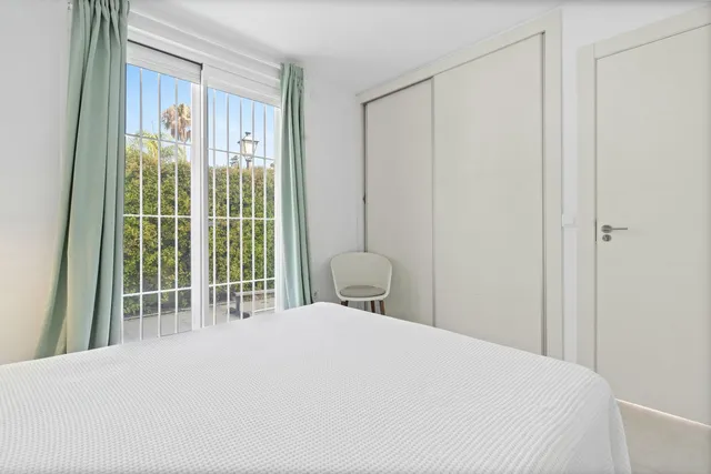 Chalet 3 habitaciones 309m² en venta - Marbella — 24