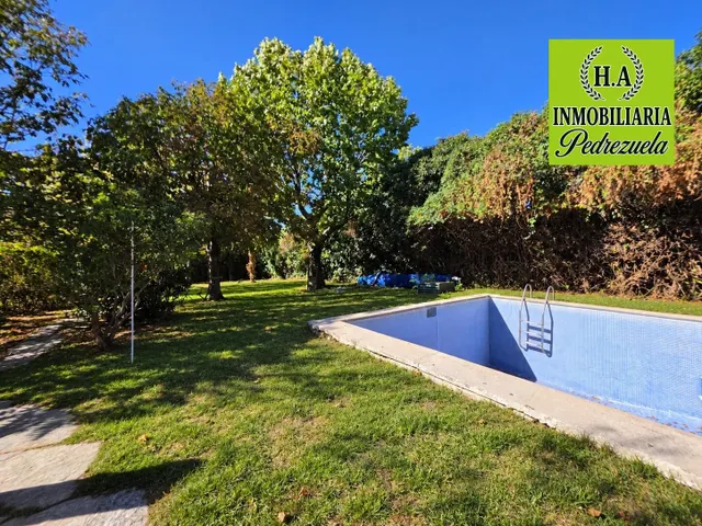 Encantadora Parcela de Oportunidad con Piscina Privada — 9