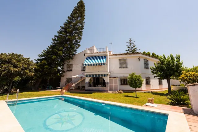 Chalet en Las Almenas, Tomares - foto 3