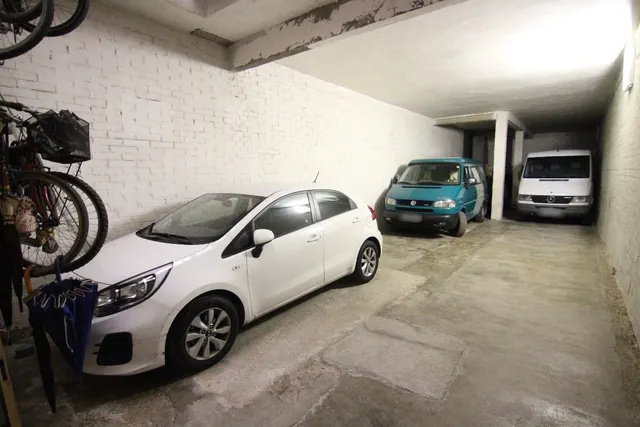 Garaje de 142m2 en zona casc Antic — 2