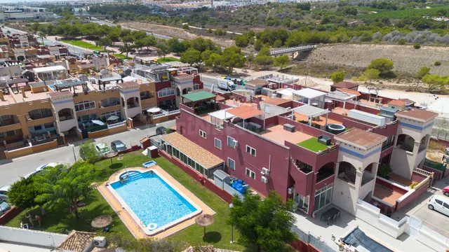 APARTAMENTO DE 2 DORMITORIOS 2 BAÑOS EN ORIHUELA COSTA (LOS ALTOS) — 25